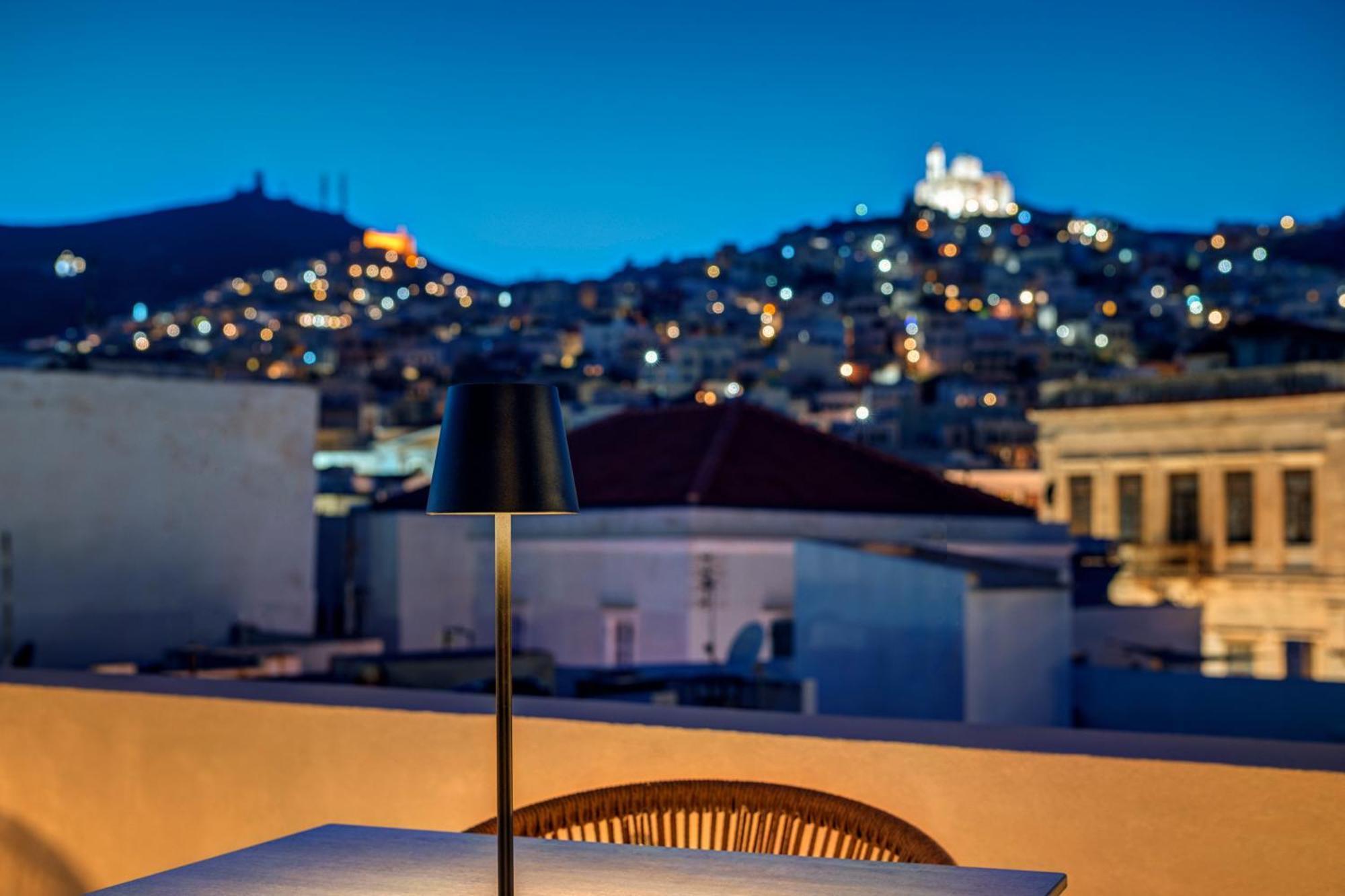 לינה וארוחת בוקר ארמופוליס Eclectic Syros מראה חיצוני תמונה