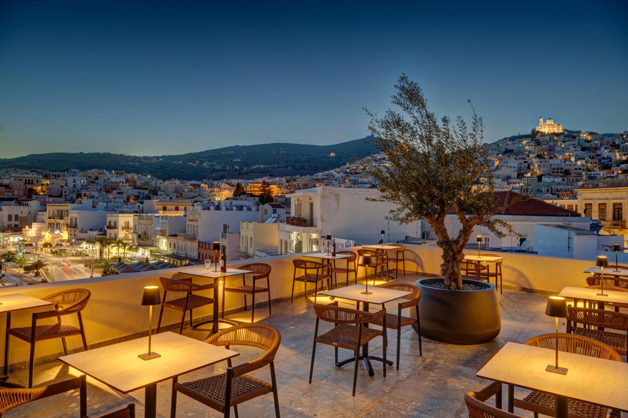 לינה וארוחת בוקר ארמופוליס Eclectic Syros מראה חיצוני תמונה